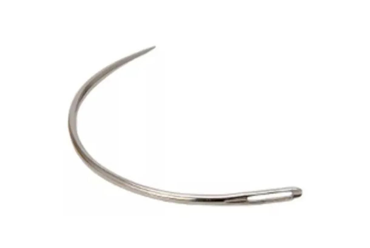 Agulha curva para entrelace